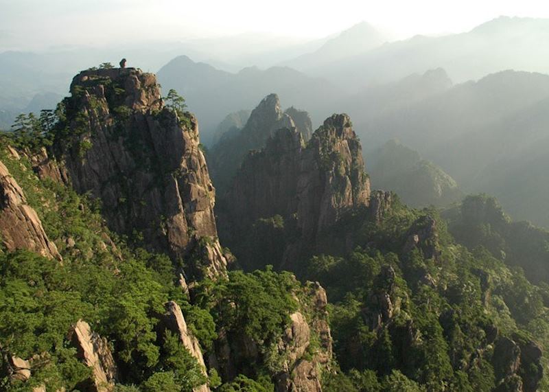 Rocky crags of Huangshan