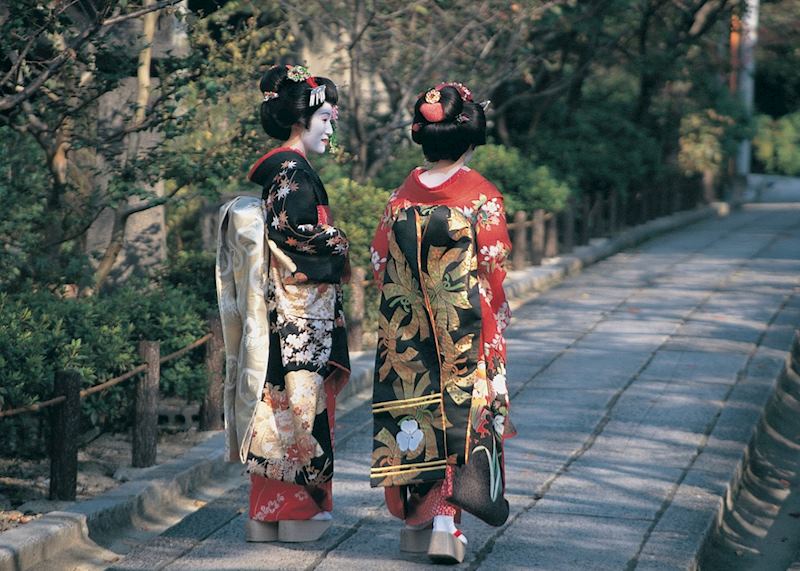 Geisha in Autumn