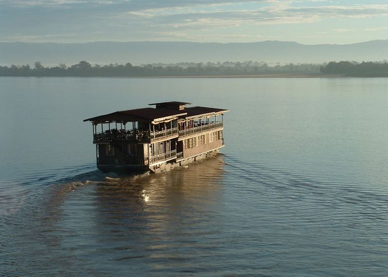 Wat Phou Cruise in the 4000 islands
