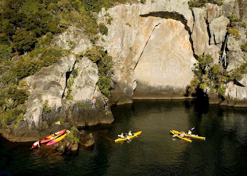 Kayaking at Lake Taupo's Maori rock carvings