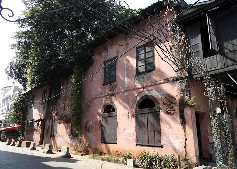 Dilapidated building, Jakarta