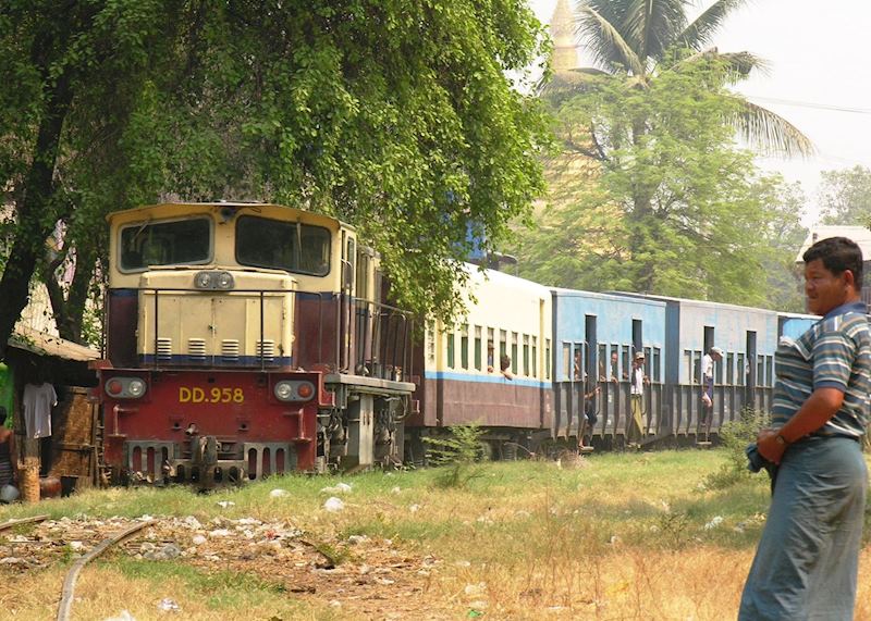 The train approaches at the Railway Bazaar