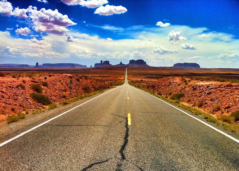 The road to Monument Valley