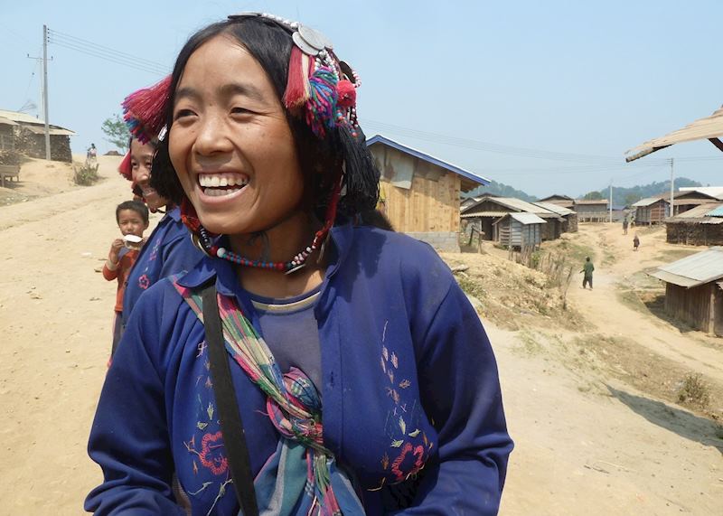 Akha lady, Muang La