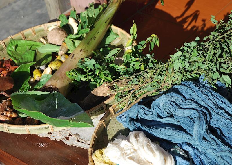 Supplies for ikat weaving, Flores