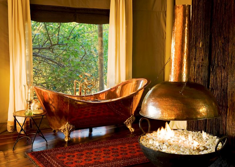 Zarafa Camp bath