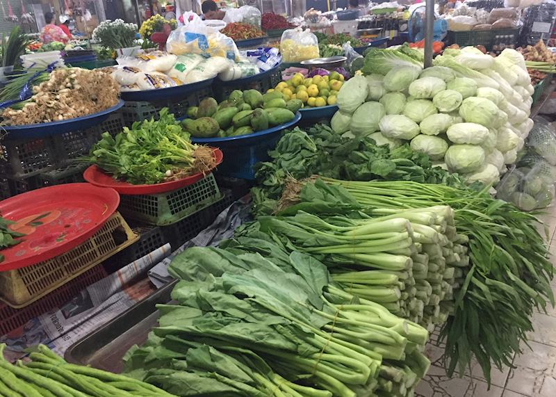 Markets near Khao Sok