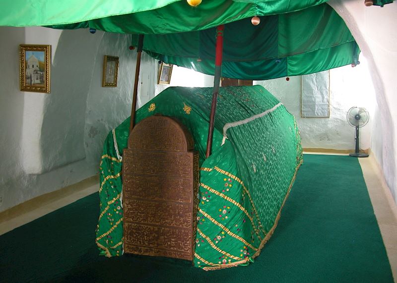 Bin Ali's tomb interior