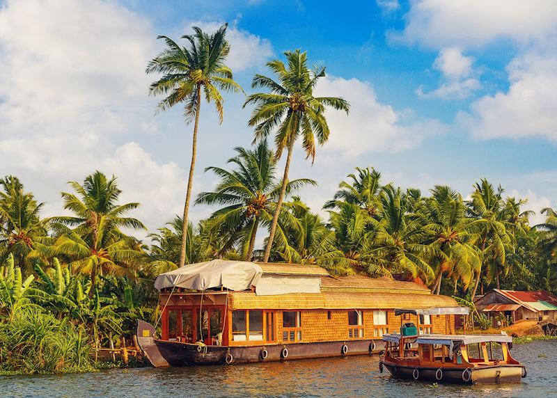 Traditional houseboat cruise