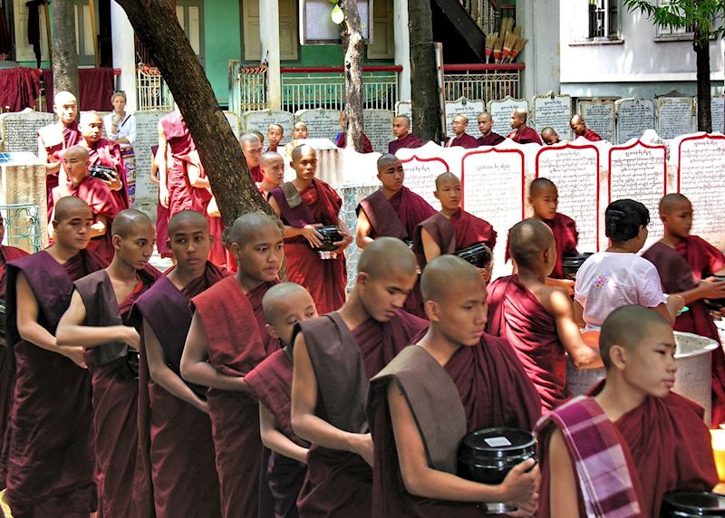 Monks queue for lunch, Amarapura