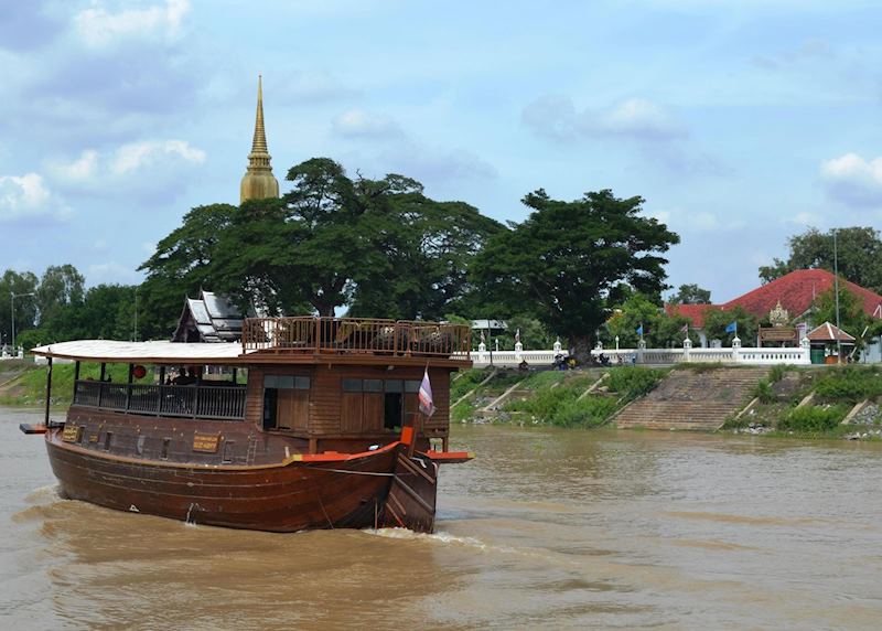 Thanatharee Rice Barge